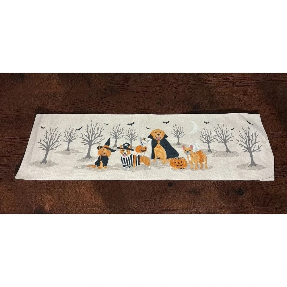 Novogratz Halloween Corgi Golden Retriever & More Dogs Table Runner Lights Up